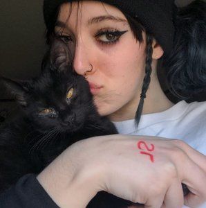 Meet your Posher, Emma